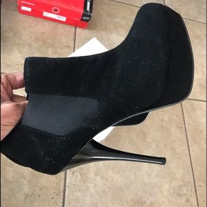 Black High Heeled Booties